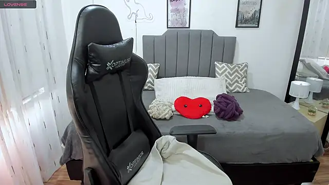 Amy joones online show from September 23, 11:57 am