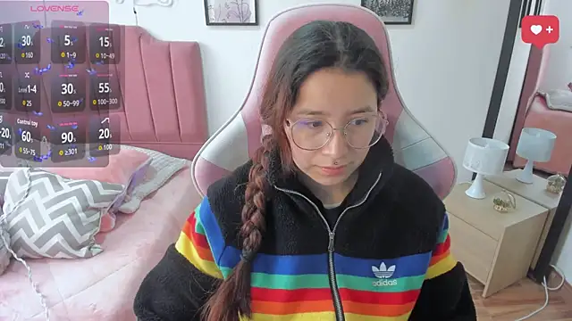 Amy joones online show from December 5, 12:47 pm