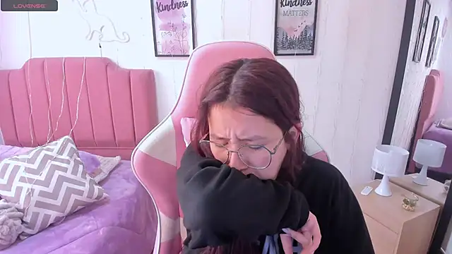 Amy joones online show from January 7, 1:02 pm