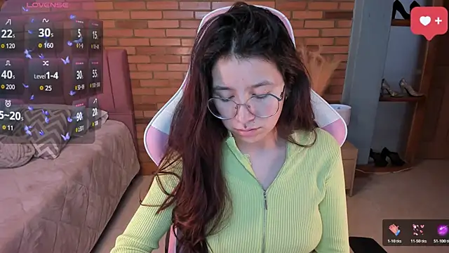 Amy joones online show from May 8, 11:37 am