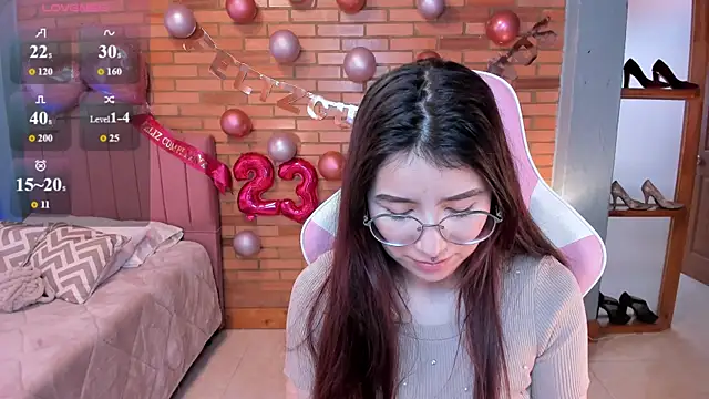 Amy joones online show from May 11, 2:01 pm