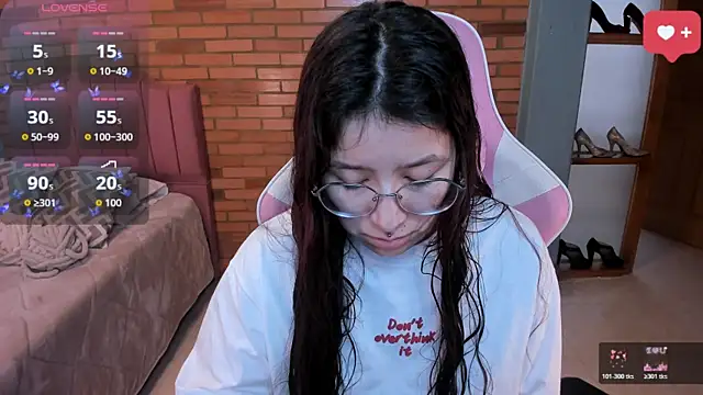 Amy joones online show from May 16, 12:26 pm