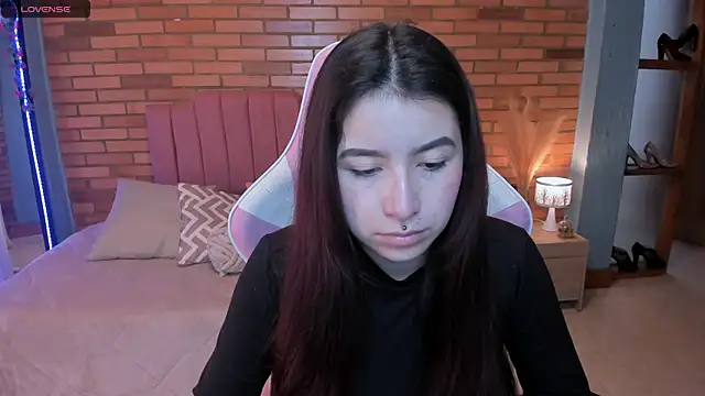 Amy joones online show from May 30, 12:02 pm