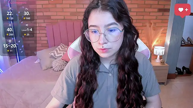Amy joones online show from May 31, 11:50 am