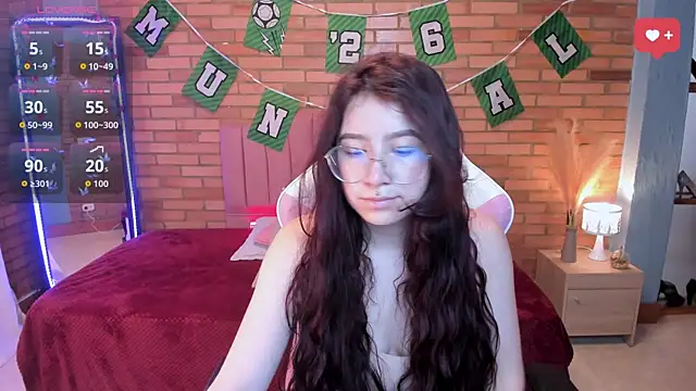 Amy joones online show from June 23, 11:41 am