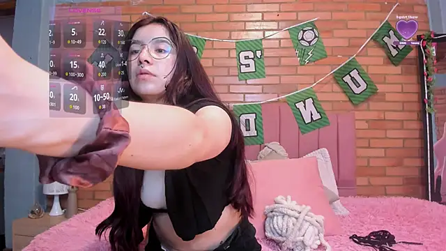 Amy joones online show from June 30, 11:00 am