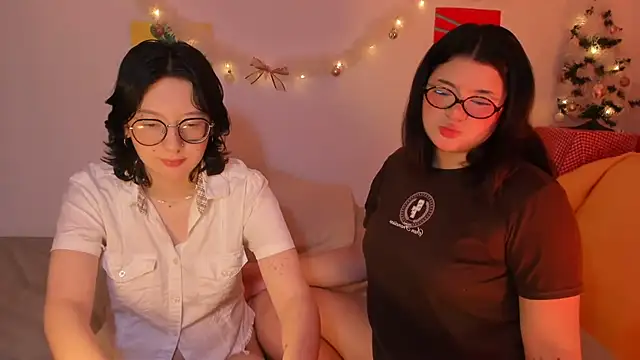 Snapshot of Gaby_Danna chatting on December 21, 6:31 am Gaby Danna online show from December 21, 6:31 am