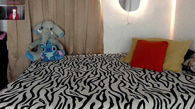 Gorrion   online show from June 16, 11:51 pm