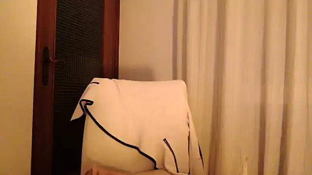 Snapshot of fragrance72 chatting on January 31, 7:29 pm fragrance72 online show from January 31, 7:29 pm