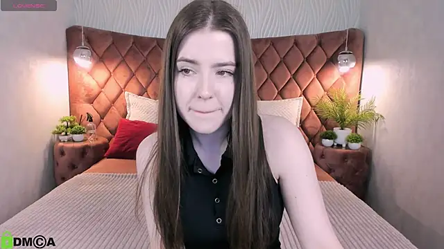 Haley Gars online show from July 18, 2:54 pm