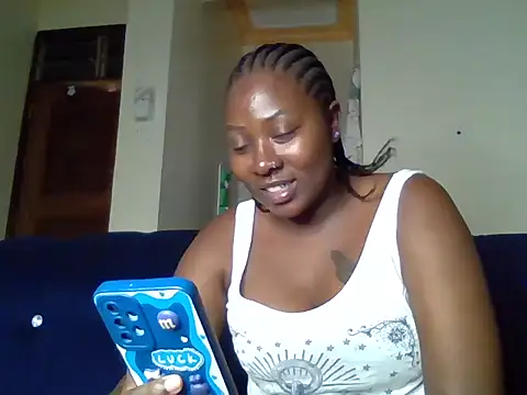 Snapshot of choco_dimples chatting on February 8, 5:50 pm choco dimples online show from February 8, 5:50 pm