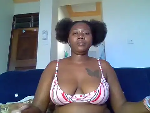 Snapshot of choco_dimples chatting on February 24, 3:09 pm choco dimples online show from February 24, 3:09 pm