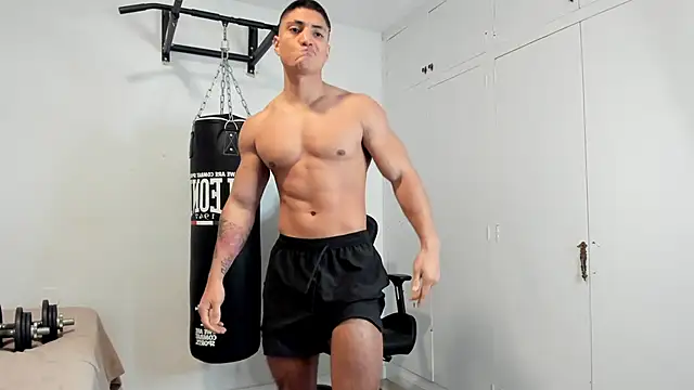 Snapshot of dan01_ chatting on March 13, 11:06 am dan01 online show from March 13, 11:06 am