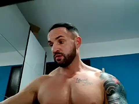 Magnificmuscles89 online show from February 4, 8:06 pm
