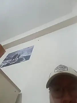Snapshot of yigitht chatting on May 2, 3:00 am yigitht online show from May 2, 3:00 am