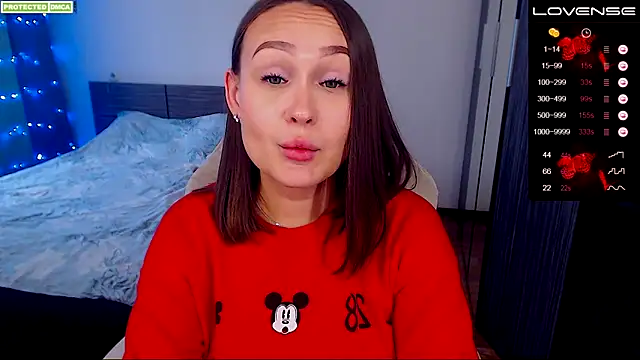 Snapshot of Cutie-Melanie chatting on September 24, 8:17 am Cutie-Melanie online show from September 24, 8:17 am