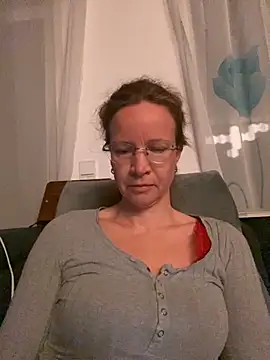 AnnikaRose online show from November 21, 6:45 am