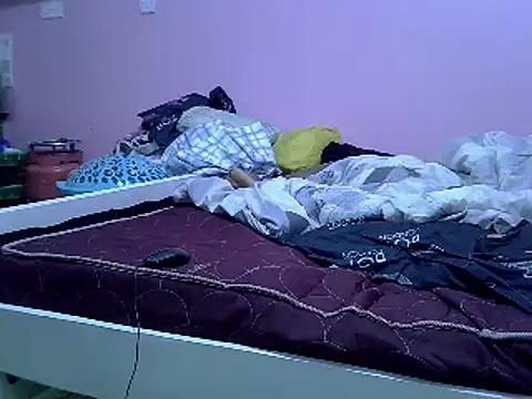 Snapshot of sweet_vine chatting on December 9, 7:18 pm sweet vine online show from December 9, 7:18 pm