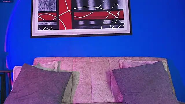 liccy hall online show from November 14, 11:42 am