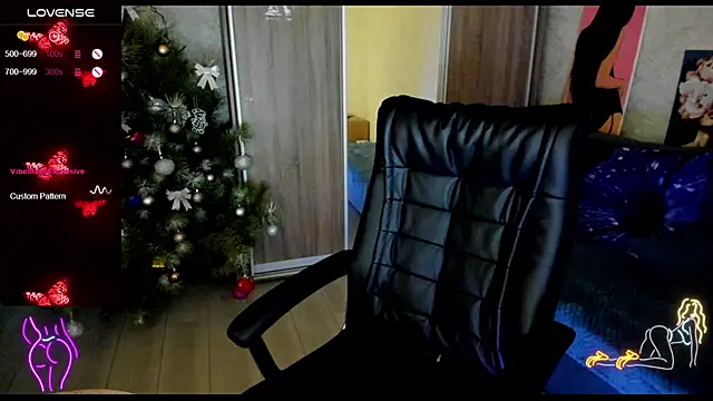 Snapshot of _NigoNika chatting on December 23, 1:35 pm NigoNika online show from December 23, 1:35 pm
