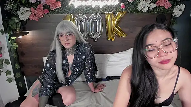 JadeyKhada online show from December 2, 11:29 pm