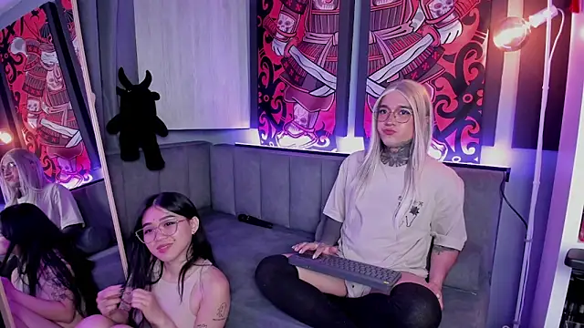 Snapshot of JadeyKhada chatting on February 22, 9:02 pm JadeyKhada online show from February 22, 9:02 pm