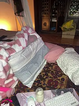 giuli zerozero online show from October 8, 8:39 pm