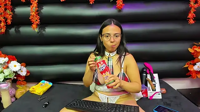 ValerySweety online show from September 28, 3:23 am