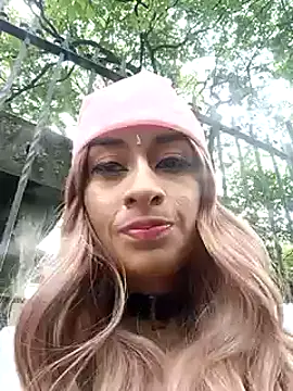 Rob and lizzy online show from December 20, 2:16 pm