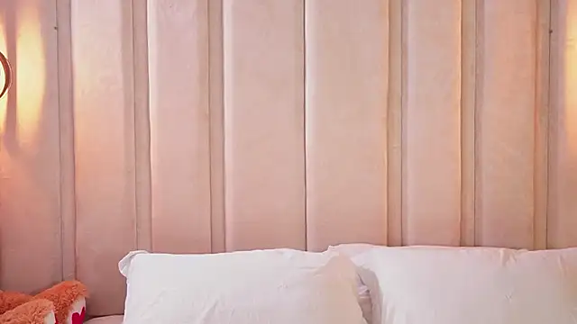 bonniekim  online show from January 16, 11:53 pm