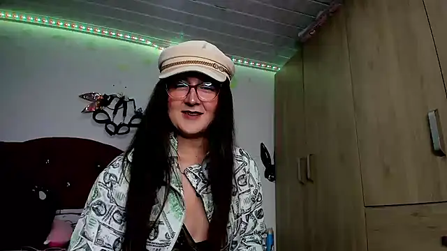 Sweet-Suck69 online show from January 1, 6:58 am