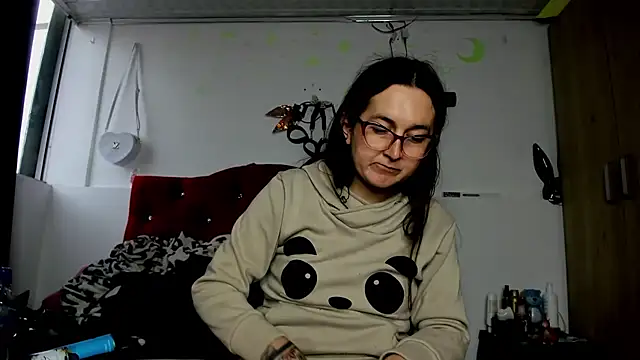 Sweet-Suck69 online show from January 5, 10:19 pm