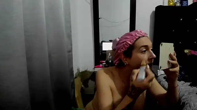 Snapshot of Sweet-Suck69 chatting on March 17, 12:15 am Sweet-Suck69 online show from March 17, 12:15 am