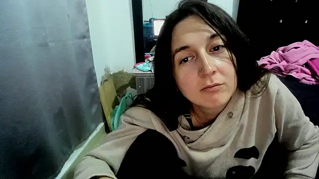 Snapshot of Sweet-Suck69 chatting on March 18, 2:04 am Sweet-Suck69 online show from March 18, 2:04 am