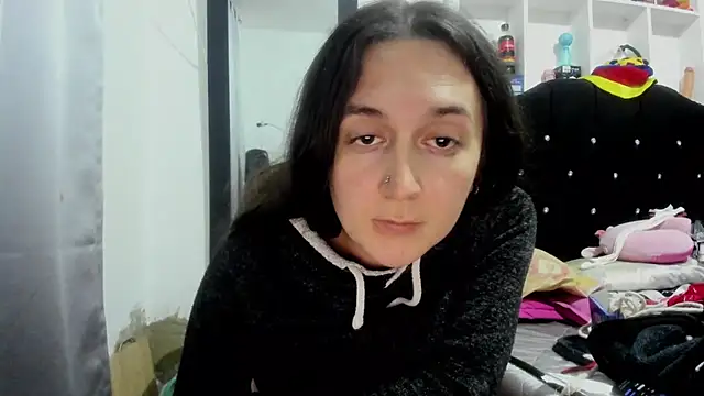 Snapshot of Sweet-Suck69 chatting on March 19, 4:27 am Sweet-Suck69 online show from March 19, 4:27 am