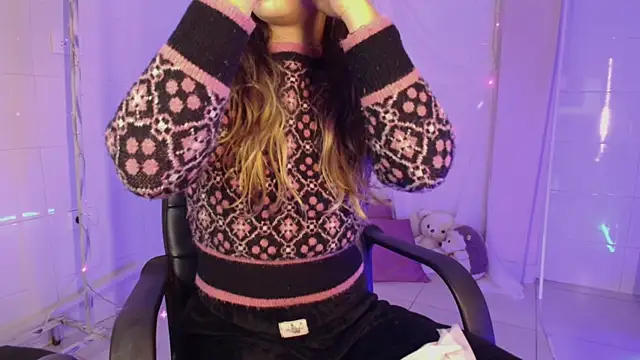 Giia paiige18 online show from October 4, 12:19 am