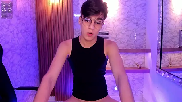 Snapshot of Gerony_ chatting on December 19, 5:03 am Gerony online show from December 19, 5:03 am