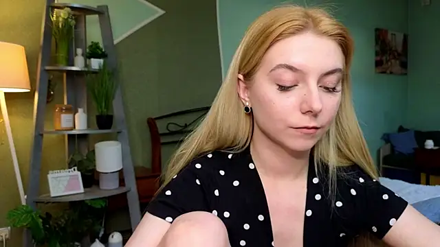 ever anderson online show from March 10, 2:05 pm