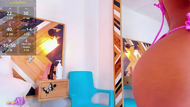 Snapshot of Kathaleiya_Ozz chatting on February 20, 2:18 am Kathaleiya Ozz online show from February 20, 2:18 am