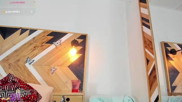 Snapshot of Kathaleiya_Ozz chatting on October 25, 7:52 pm Kathaleiya Ozz online show from October 25, 7:52 pm