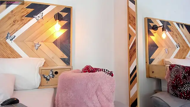 Snapshot of Kathaleiya_Ozz chatting on October 28, 8:00 pm Kathaleiya Ozz online show from October 28, 8:00 pm