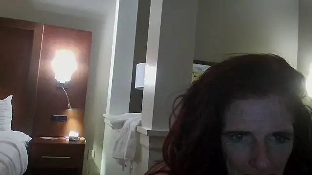 Snapshot of Avaivory chatting on October 6, 6:22 am Avaivory online show from October 6, 6:22 am