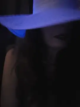 Snapshot of Avaivory chatting on November 3, 9:21 am Avaivory online show from November 3, 9:21 am