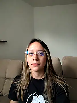 Snapshot of Dani_javi chatting on March 18, 10:57 pm Dani javi online show from March 18, 10:57 pm