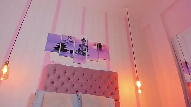 Snapshot of Sophia_turneer chatting on February 11, 8:31 pm Sophia turneer online show from February 11, 8:31 pm