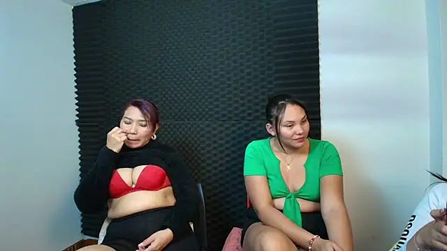 dannamomcerrat online show from December 3, 1:19 am