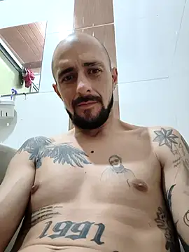 Snapshot of fire_menxxx001 chatting on April 10, 4:44 pm fire menxxx001 online show from April 10, 4:44 pm