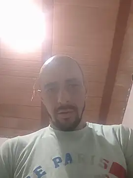 Snapshot of fire_menxxx001 chatting on June 4, 5:19 pm fire menxxx001 online show from June 4, 5:19 pm