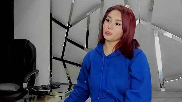 Catherinee69 x online show from April 1, 2:56 am