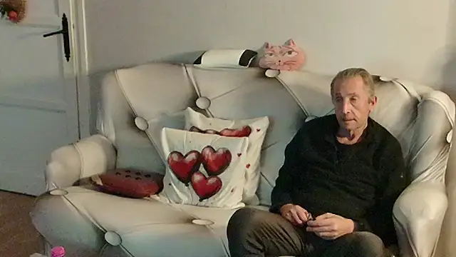 Snapshot of Anjela30 chatting on March 19, 10:03 pm Anjela30 online show from March 19, 10:03 pm